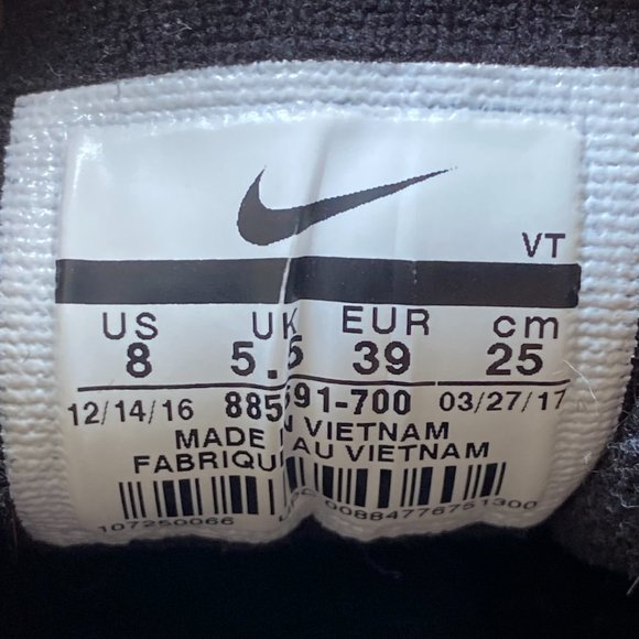 Nike Gold Air Max 97 OG Sneakers size 8 - Picture 8 of 8